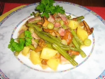 Rezept: Bohnen-Pfifferling-Topf Winzerart Bild Nr. 8 Bohnen-Pfifferling-Topf Winzerart - Rezept - Bild Nr. 8