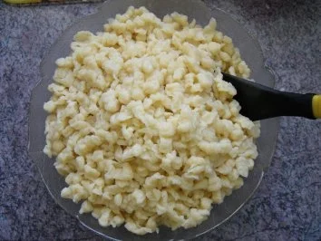 Allgäuer Käs´spätzle mit Röstzwiebeln - Rezept - Bild Nr. 5