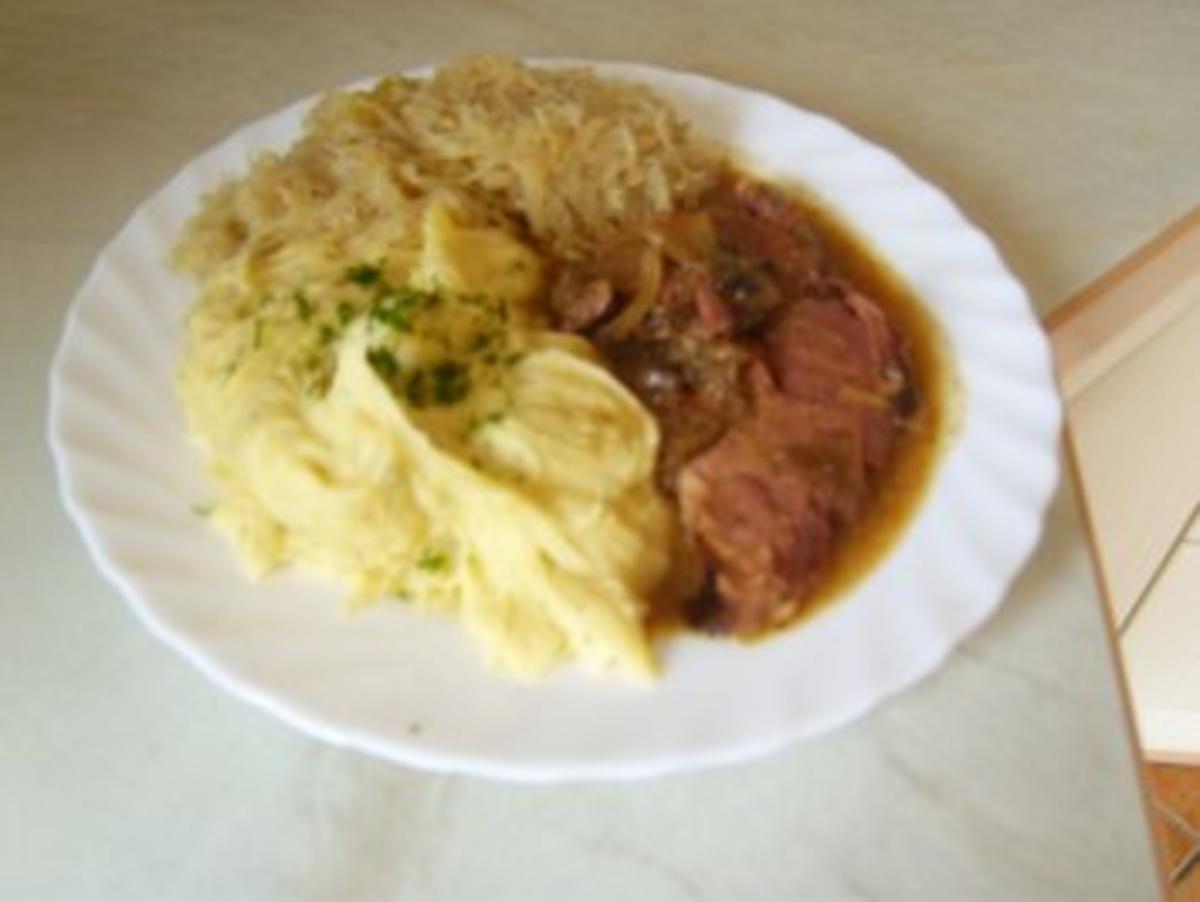 Kasselerbraten aus der Röhre mit Kartoffelpürree und Sauerkraut - Rezept - Bild Nr. 12