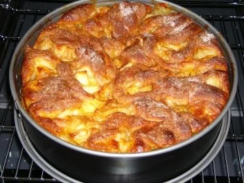 Rosenkuchen mit Apfel - Rezept