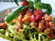 Tagliatelle mit Basilikumsauce und Flusskrebsschwänzen - Rezept
