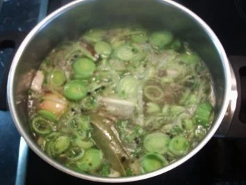 Suppen:Knochensuppe - Rezept