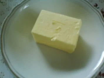 Rezept: Knoblauch-Pfefferbutter Bild Nr. 5 Knoblauch-Pfefferbutter - Rezept - Bild Nr. 5