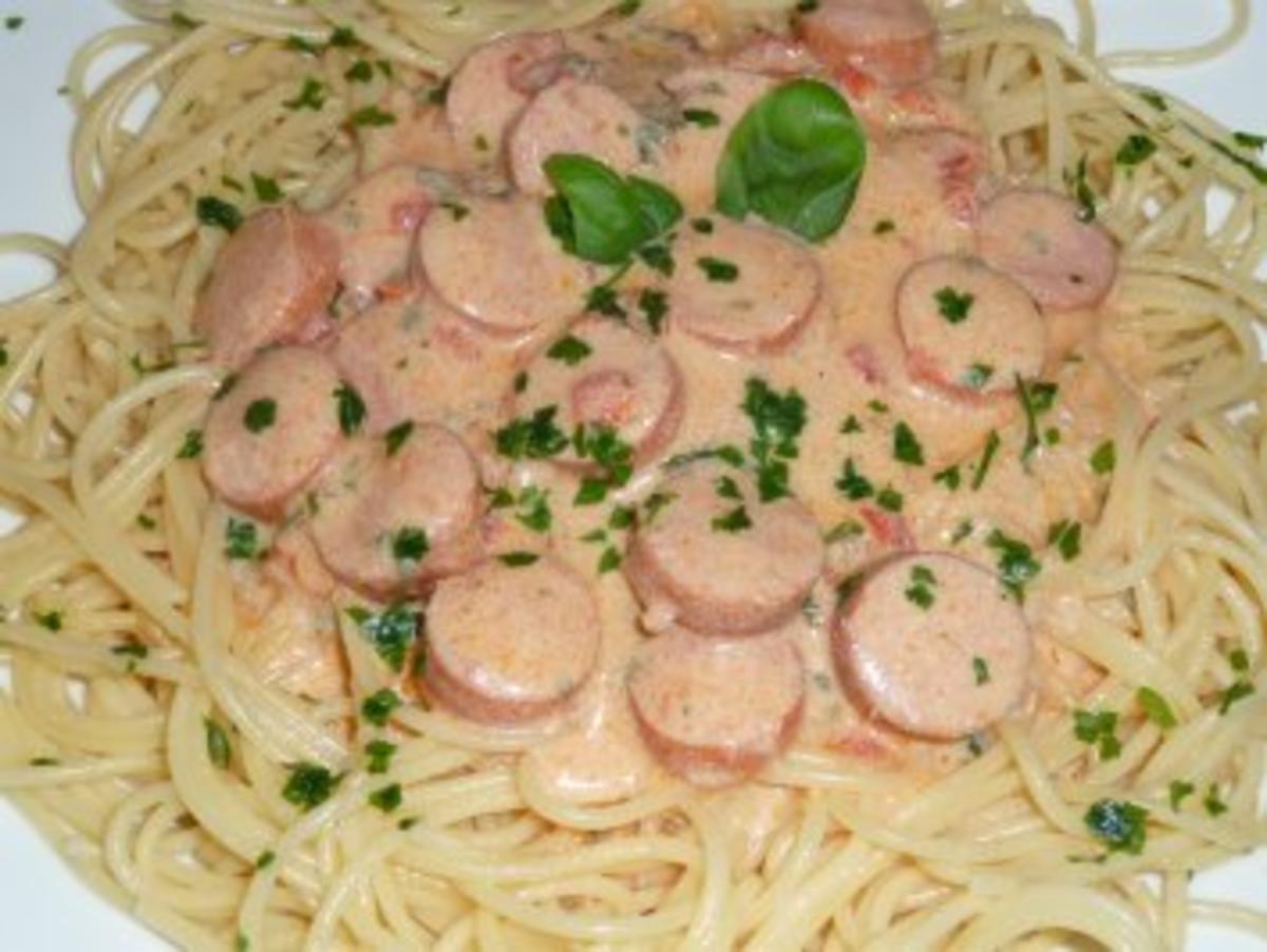 Würstchengulasch mit Spaghetti - Rezept - kochbar.de