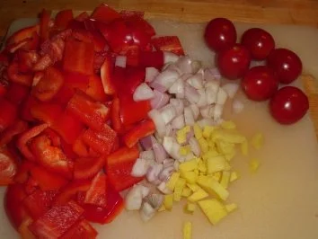 Rezept: Fruchtiges Paprikasüppchen Bild Nr. 2 Fruchtiges Paprikasüppchen - Rezept - Bild Nr. 2