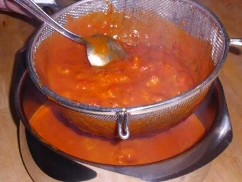 Rezept: Fruchtiges Paprikasüppchen Bild Nr. 3 Fruchtiges Paprikasüppchen - Rezept - Bild Nr. 3