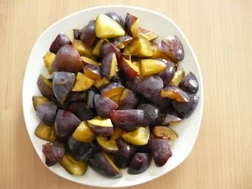 Rezept: Zwetschgen - Marzipan - Muffins Bild Nr. 3 Zwetschgen - Marzipan - Muffins - Rezept - Bild Nr. 3