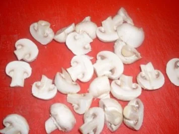 Rezept: Leber-Pilz-Pfanne mit Staudensellerie..... Bild Nr. 3 Leber-Pilz-Pfanne mit Staudensellerie..... - Rezept - Bild Nr. 3