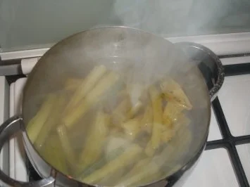 Rezept: Leber-Pilz-Pfanne mit Staudensellerie..... Bild Nr. 5 Leber-Pilz-Pfanne mit Staudensellerie..... - Rezept - Bild Nr. 5