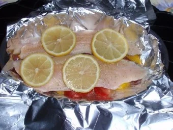 Saibling auf Gemüse in der Folie gegart mit Basmatireis - Rezept - Bild Nr. 3