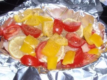 Saibling auf Gemüse in der Folie gegart mit Basmatireis - Rezept - Bild Nr. 4