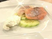 Geräucherte Forelle mit frischem Meerrettich und japanischem Gurkensalat à la de Santis - Rezept