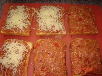 Rezept: Snack : Hackfleisch und Käse auf Toastbrot Bild Nr. 5 Snack : Hackfleisch und Käse auf Toastbrot - Rezept - Bild Nr. 5