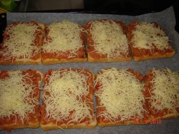 Rezept: Snack : Hackfleisch und Käse auf Toastbrot Bild Nr. 6 Snack : Hackfleisch und Käse auf Toastbrot - Rezept - Bild Nr. 6