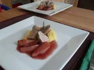 Schweinefilet mit Rotweinbirnen und cremiger Polenta - Rezept
