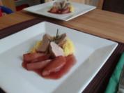 Schweinefilet mit Rotweinbirnen und cremiger Polenta - Rezept