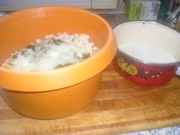 Serviettenknödel mit Eierschwammerlsauce (Pfifferlinge) - Rezept - Bild Nr. 4