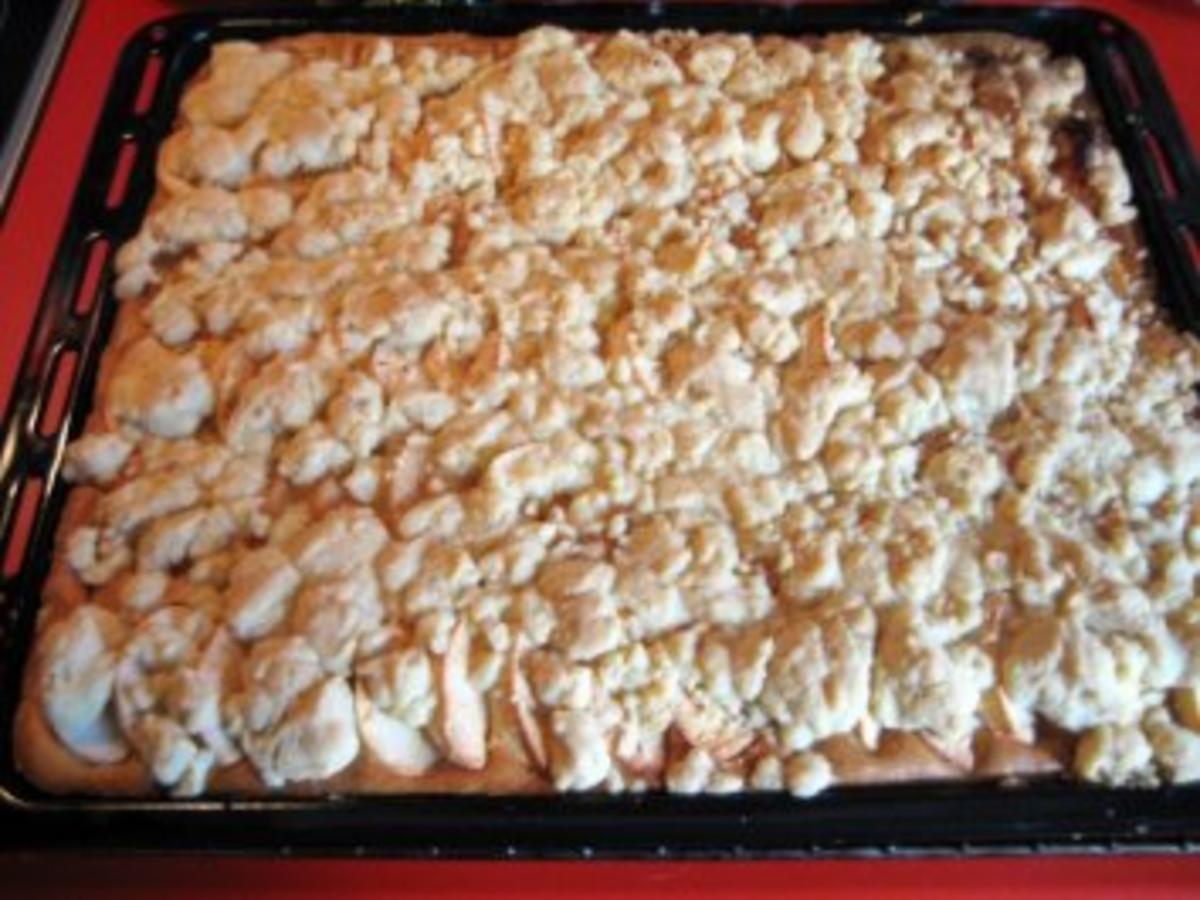 Apfel und Birnenkuchen mit Streusel vom Blech - einfach - von manschie