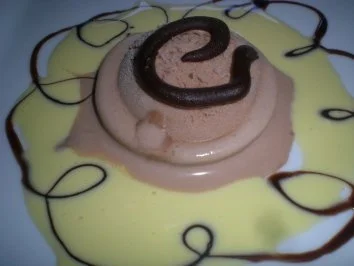 Rezept: Trüffel-Schoko-Eis in Love with geeister Eierlikörsauce Bild Nr. 2 Trüffel-Schoko-Eis in Love with geeister Eierlikörsauce - Rezept - Bild Nr. 2