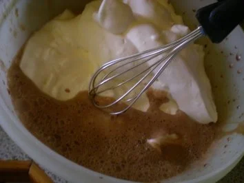 Rezept: Trüffel-Schoko-Eis in Love with geeister Eierlikörsauce Bild Nr. 4 Trüffel-Schoko-Eis in Love with geeister Eierlikörsauce - Rezept - Bild Nr. 4