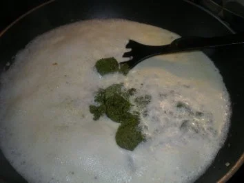 Spaghetti mit Pestosauce, Kürbis und Scampis - Rezept - Bild Nr. 3