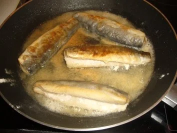 Rezept: Bratheringe mit roten Zwiebeln Bild Nr. 2 Bratheringe mit roten Zwiebeln - Rezept - Bild Nr. 2