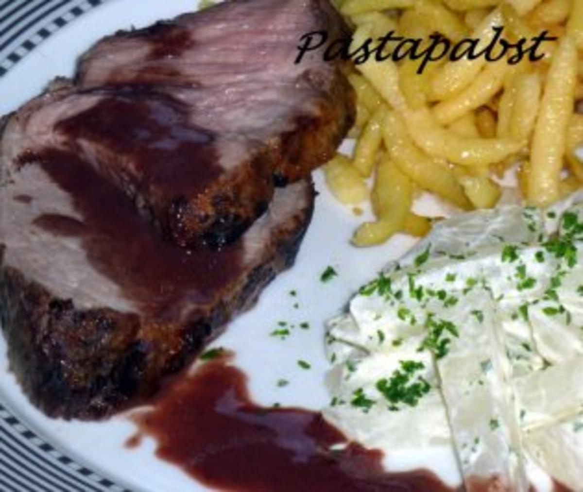 Schweinenackenbraten mit Rotweinsauce - Rezept - kochbar.de