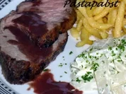 Rezept: Schweinenackenbraten mit Rotweinsauce Schweinenackenbraten mit Rotweinsauce - Rezept