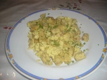 Geröstete Knödel mit Ei - Rezept