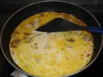 Rezept: Nudeln in Champignonrahm mit Hackbällchen Bild Nr. 5 Nudeln in Champignonrahm mit Hackbällchen - Rezept - Bild Nr. 5