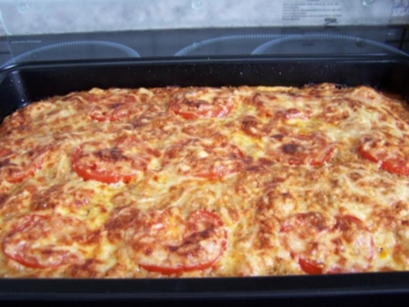 Pizza mit Hackfleisch und Tomaten - Rezept - kochbar.de