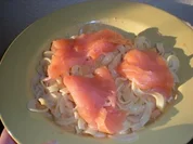 Nudeln: Nudeln mit Räucherlachs und Kondensmilchsoße XD - Rezept