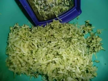 Rezept: Gemüsefladen mit Dip Bild Nr. 3 Gemüsefladen mit Dip - Rezept - Bild Nr. 3