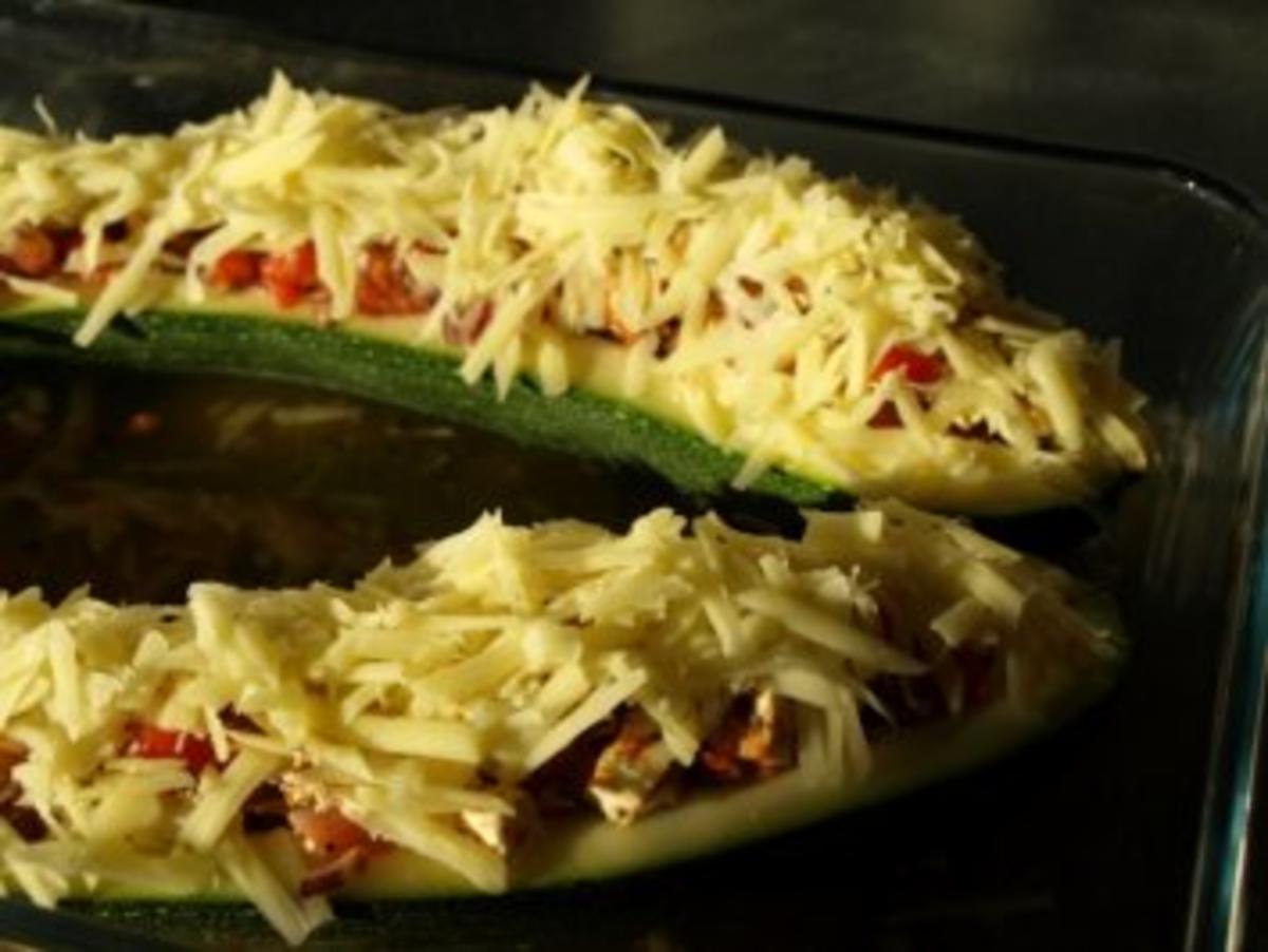 Bilder für Gefüllte Zucchini a la Lanka - Rezept