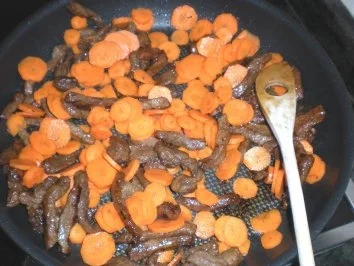 Fleisch: Rindfleischstreifen in Teriyakisauce mit Shiitakepilzen - Rezept - Bild Nr. 6