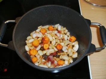 Rezept: Fleisch: Rinderherz-Ragout mit Steinpilzen und Preiselbeeren Bild Nr. 5 Fleisch: Rinderherz-Ragout mit Steinpilzen und Preiselbeeren - Rezept - Bild Nr. 5