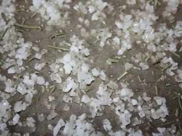 Rezept: Limoncello-Rosmarin-Salz Bild Nr. 4 Limoncello-Rosmarin-Salz - Rezept - Bild Nr. 4