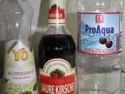 Rezept: Kirsch-Holunder-Wasser Bild Nr. 2 Kirsch-Holunder-Wasser - Rezept - Bild Nr. 2