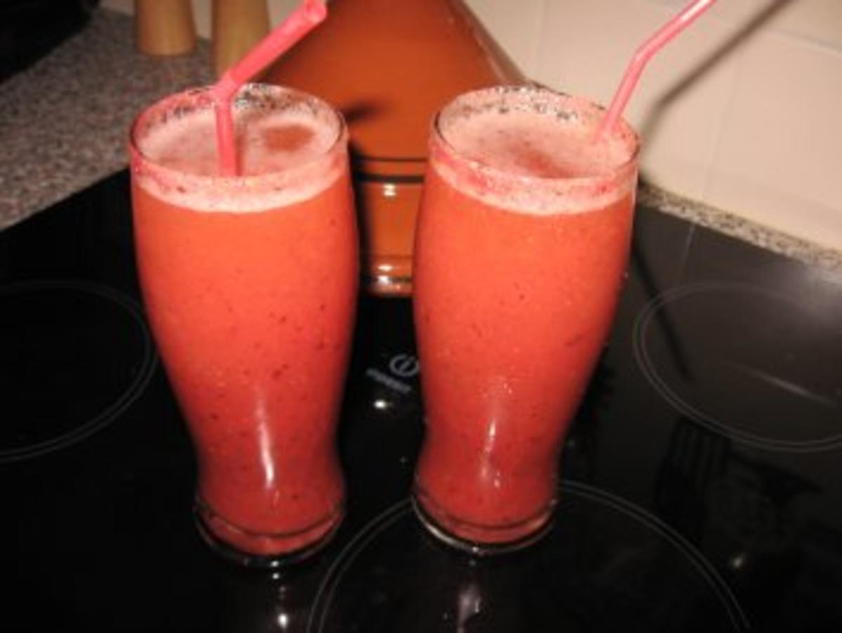 Vitamin-Smoothie mit Schuß - Rezept mit Bild - kochbar.de