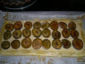 Rezept: Blätterteigkuchen mit Zwetschgen im Rahmteig Bild Nr. 8 Blätterteigkuchen mit Zwetschgen im Rahmteig - Rezept - Bild Nr. 8