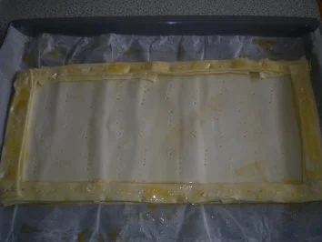 Rezept: Blätterteigkuchen mit Zwetschgen im Rahmteig Bild Nr. 5 Blätterteigkuchen mit Zwetschgen im Rahmteig - Rezept - Bild Nr. 5