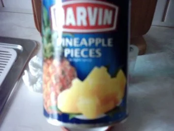 Ananas-Chili-Süppchen mit Schlagsahnehäubchen als Vorsuppe - Rezept