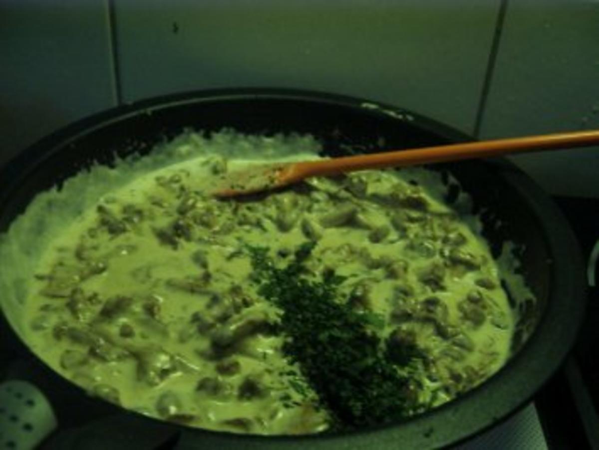 Eierschwämme in Rahmsauce - Rezept - Bild Nr. 11