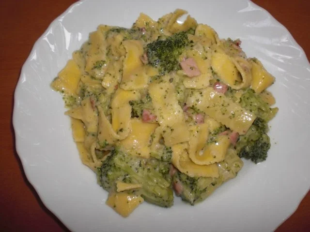 Rezept: Nudeln mit Broccoli-Schinken-Soße Bild Nr. 19 Nudeln mit Broccoli-Schinken-Soße - Rezept - Bild Nr. 19