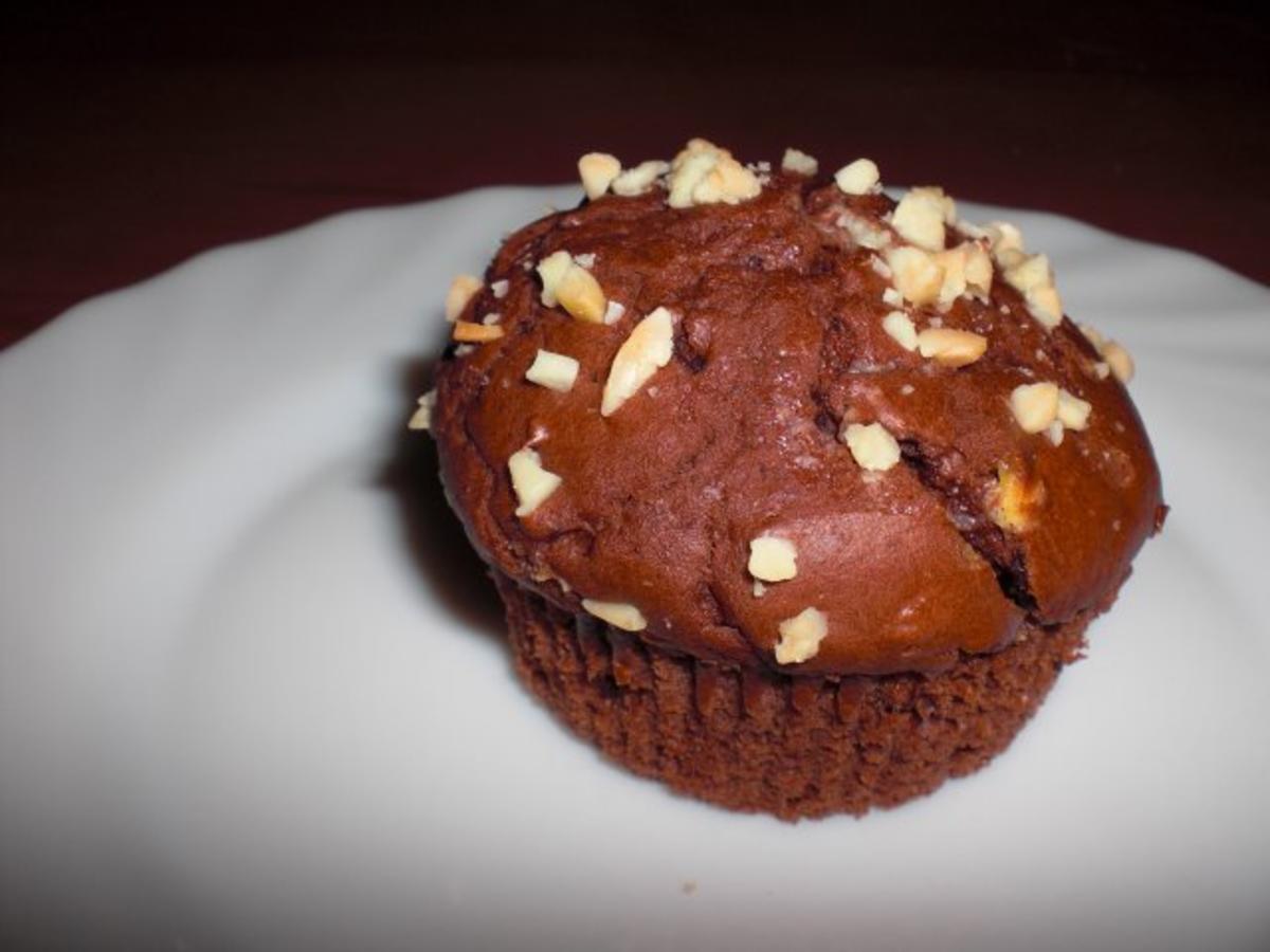 Schokomuffins mit weißer Schokolade - Rezept - kochbar.de