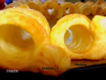 Schaumrollen mit Amaretto-Sahne-Füllung - Rezept - Bild Nr. 9