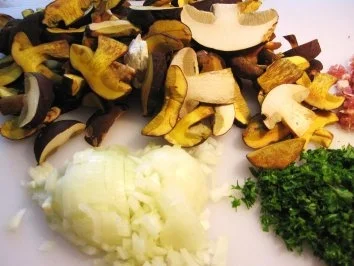 Rezept: Waldpilz-Pfanne aus 3 verschiedenen Pilzen ... Bild Nr. 4 Waldpilz-Pfanne aus 3 verschiedenen Pilzen ... - Rezept - Bild Nr. 4
