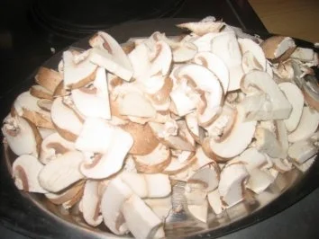 Verschiedenes: Deftiges Pilzgemüse - Rezept - Bild Nr. 4