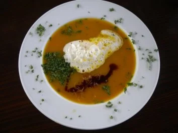 Rezept: Kürbissuppe dazu Kürbisbrot Kürbissuppe dazu Kürbisbrot - Rezept