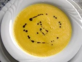 Rezept: Butternusssuppe mit Orange Butternusssuppe mit Orange - Rezept